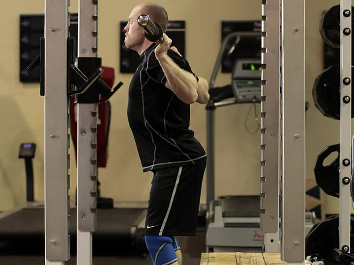 Box Squat: starting position
