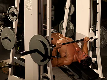 Smith Machine Decline Press