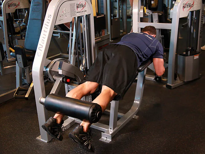 Lying Leg Curl: starting position