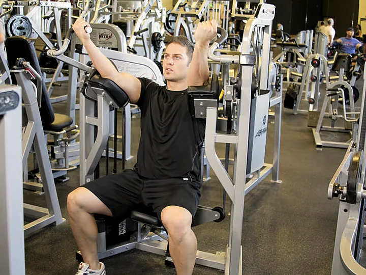Machine Bicep Curl: starting position
