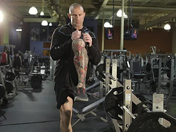 Step-Up With Knee Raise