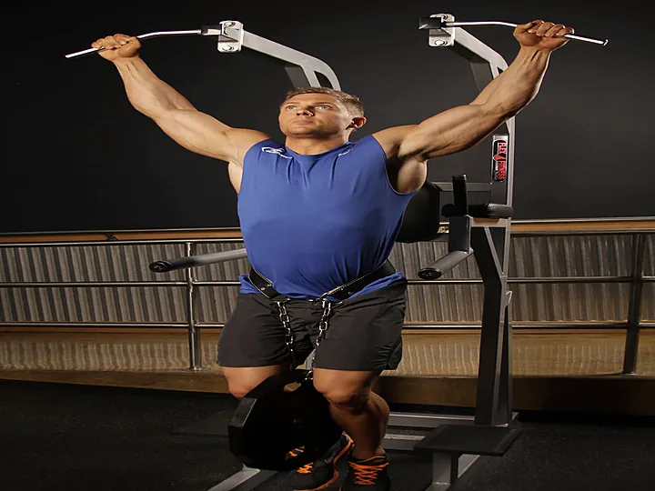 Weighted Pull-Ups: starting position